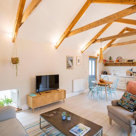 Sleepers Barn Villa Saint Teath Ngoại thất bức ảnh